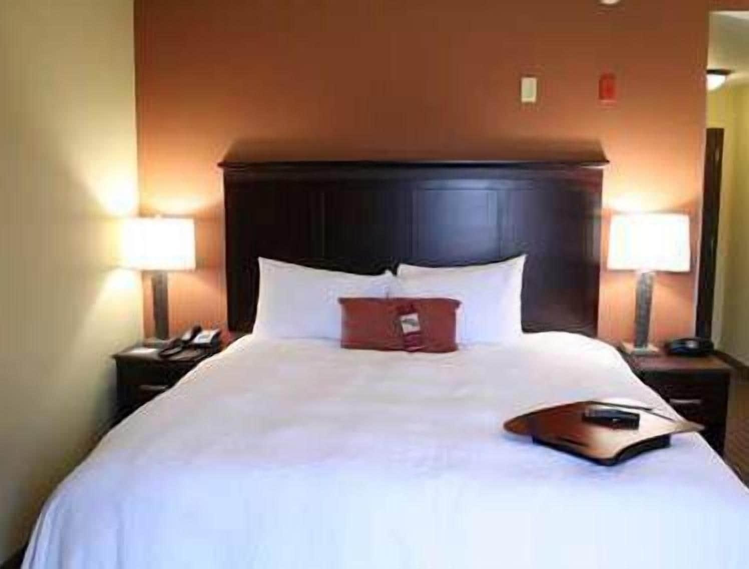 Hampton & Sevierville At Stadium Drive 3*