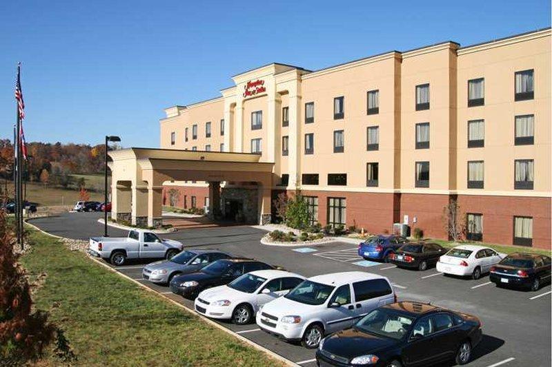 Hampton & Sevierville At Stadium Drive Hotel